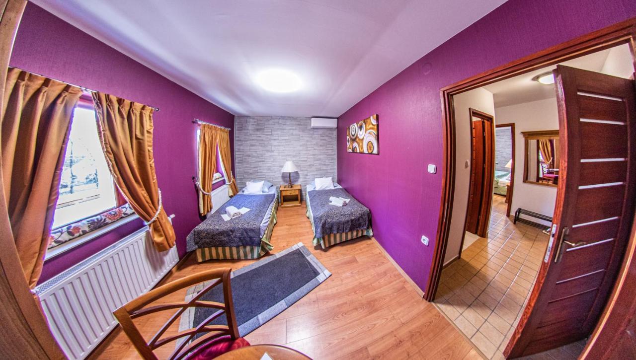 Borhotel Sziluett Farkasmaly Gyongyos Exterior photo